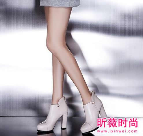 这样的时髦短靴 冬季必须都得来一双 这样的时髦短靴 冬季必须都得来一双