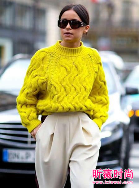 来点时髦又特别的存在 冬季穿上亮色毛衣吧