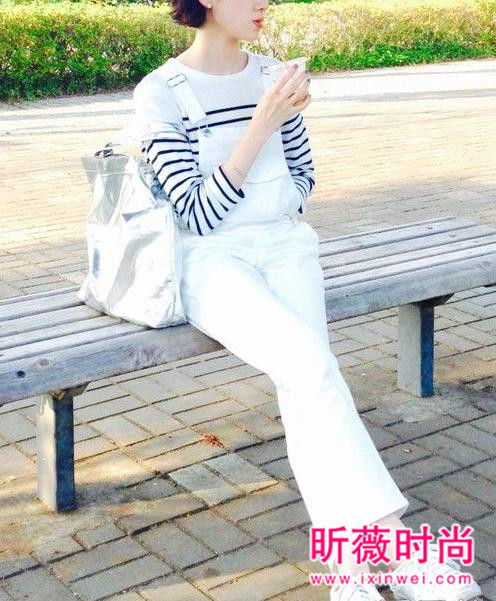 冬季穿个暖色调的衣服 看起来就温暖舒适