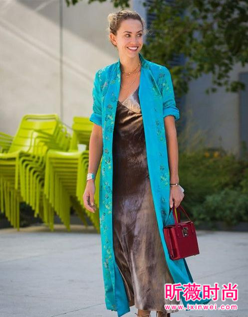 时髦复古凹造型 2017必备的时尚小箱包