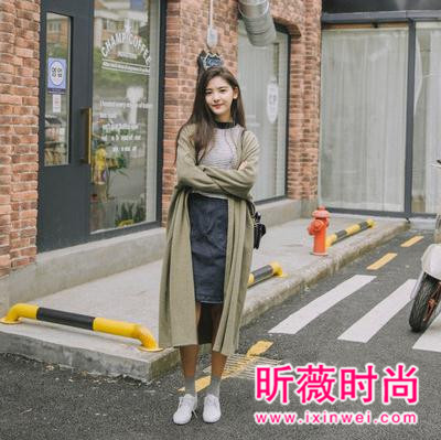 长款外套改变你造型 冬季简洁又优雅外套穿搭