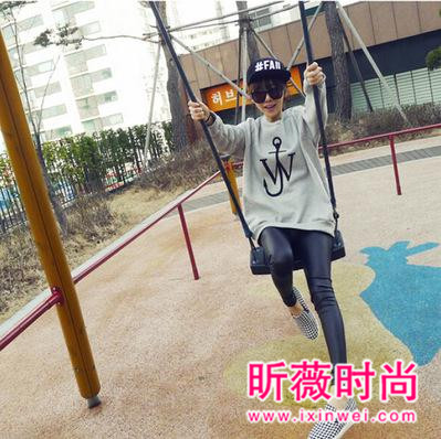 想要时髦又保暖?一条黑色裤子搞定秋冬所有搭配 想要时髦又保暖?一条黑色裤子搞定秋冬所有搭配