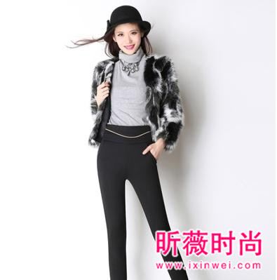 想要时髦又保暖？一条黑色裤子搞定秋冬所有搭配