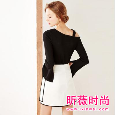 基本款上衣搭配半身裙 知性优雅气质瞬间凸显 基本款上衣搭配半身裙 知性优雅气质瞬间凸显