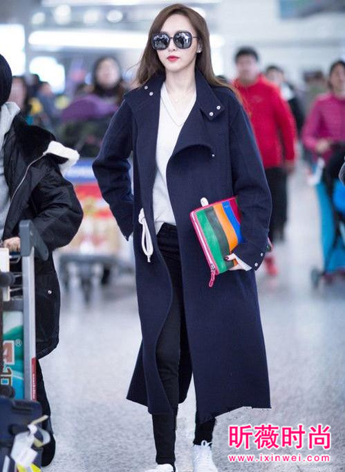 唐嫣迷上了长款呢大衣 这样穿好时尚好拉风 唐嫣
迷上了长款呢大衣 这样穿好时尚好拉风