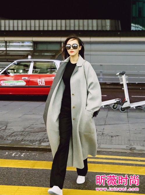 唐嫣

迷上了长款呢大衣 这样穿好时尚好拉风