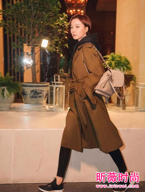 唐嫣

迷上了长款呢大衣 这样穿好时尚好拉风