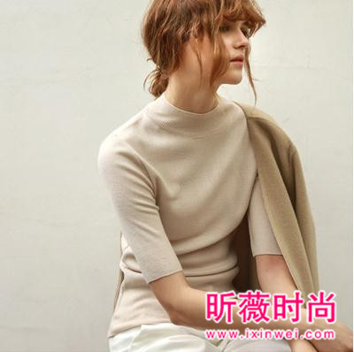 套头针织衫怎么搭配？秋天时尚达人示范穿搭