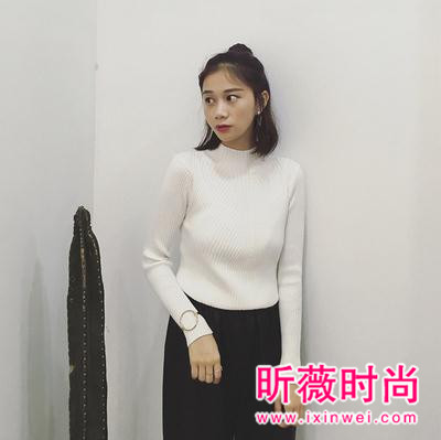 大爱的学院风针织衫 秋冬季离不开这样的针织衫 大爱的学院风针织衫 秋冬季离不开这样的针织衫