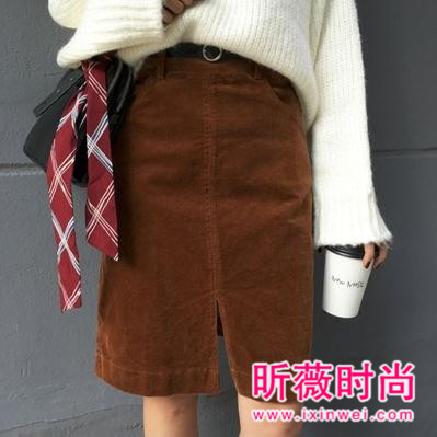 秋季时尚流行单品 赶快穿起温柔的灯芯绒 秋季时尚流行单品 赶快穿起温柔的灯芯绒