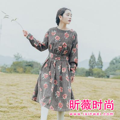 秋季时尚流行单品 赶快穿起温柔的灯芯绒 秋季时尚流行单品 赶快穿起温柔的灯芯绒