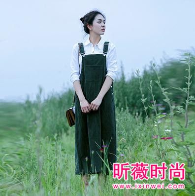 秋季时尚流行单品 赶快穿起温柔的灯芯绒 秋季时尚流行单品 赶快穿起温柔的灯芯绒