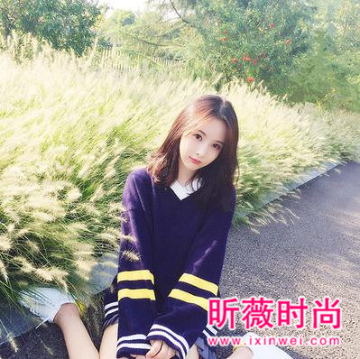 秋季穿上时髦外搭毛衣 做个优雅气质的女神