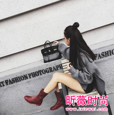 秋季穿上时髦外搭毛衣 做个优雅气质的女神 秋季穿上时髦外搭毛衣 做个优雅气质的女神