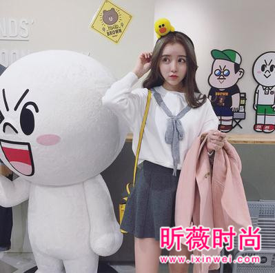 想要做个可爱萌妹子？就来一件时尚百搭卫衣