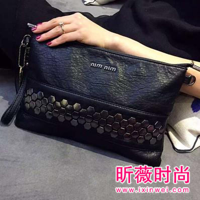 韩版大牌品质手拿包 尽享时尚优雅高贵气质