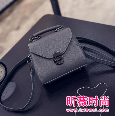 俏皮的优雅你说了算 秋冬季时尚小方包搭配