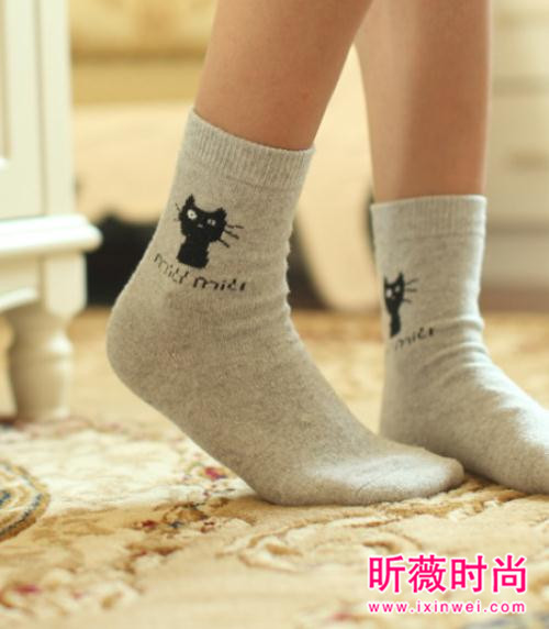 冬季来一双厚袜子 给自己的脚丫暖一暖