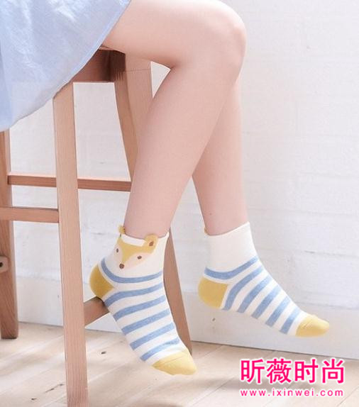 冬季来一双厚袜子 给自己的脚丫暖一暖