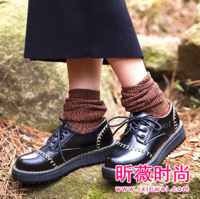 秋冬款英伦风小皮鞋穿搭 时尚帅气又优雅温柔