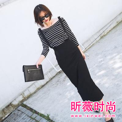 这个季节流行学院风 背带裙穿出俏皮活力