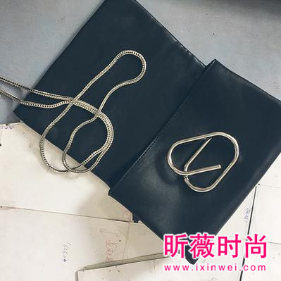 那些大牌的链条小包包 这个秋天你有了吗? 那些大牌的链条小包包 这个秋天你有了吗?