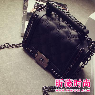 那些大牌的链条小包包 这个秋天你有了吗? 那些大牌的链条小包包 这个秋天你有了吗?