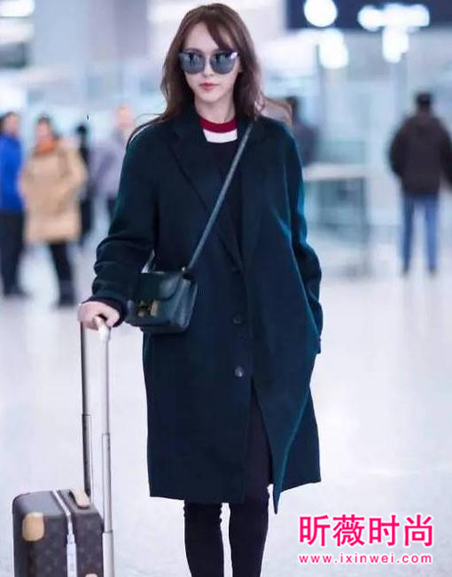 明星们是怎么过冬的？唐嫣杨幂时髦大衣搭配