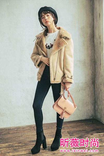 最适合冬季里的穿搭 羊毛翻领外套在街头红火 最适合冬季里的穿搭 羊毛翻领外套在街头红火