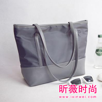 女人一生必备的单肩包 时尚大牌范儿提升气质