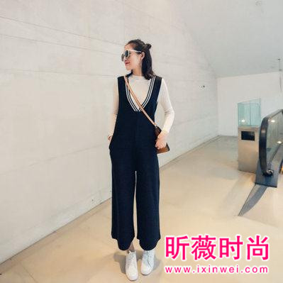 如何搭配出街拍达人的品味？没有秋季连体裤怎么行