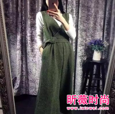 如何搭配出街拍达人的品味？没有秋季连体裤怎么行