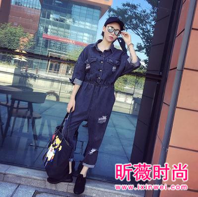 如何搭配出街拍达人的品味？没有秋季连体裤怎么行