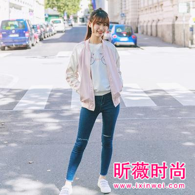 今年最流行的棒球服 只要你选对款一样能撩人 今年最流行的棒球服 只要你选对款一样能撩人