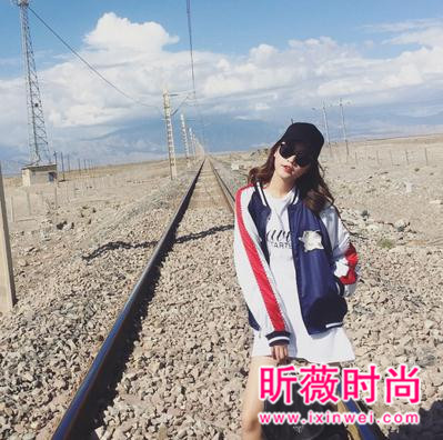 今年最流行的棒球服 只要你选对款一样能撩人 今年最流行的棒球服 只要你选对款一样能撩人