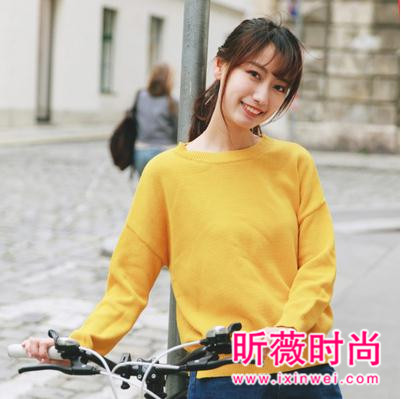 秋季金黄色上衣搭配 暖色调单品给你安全感