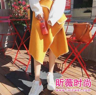 秋冬新款时髦毛呢短裙 搭配毛衣卫衣都很好看 秋冬新款时髦毛呢短裙 搭配毛衣卫衣都很好看