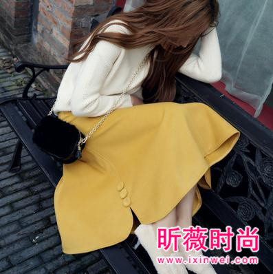 秋冬新款时髦毛呢短裙 搭配毛衣卫衣都很好看 秋冬新款时髦毛呢短裙 搭配毛衣卫衣都很好看