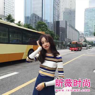 条纹元素经典又百搭 最潮条纹单品打造秋日造型 条纹元素经典又百搭 最潮条纹单品打造秋日造型