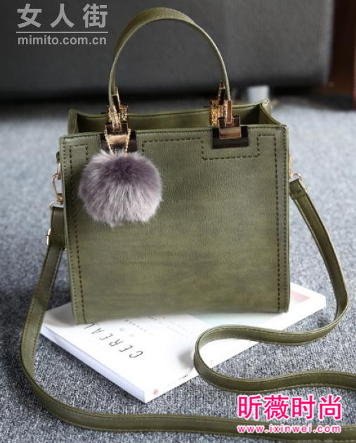 一款时尚单肩包搭配 让你冬日美出新高度