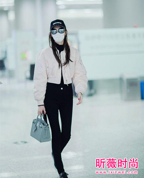 唐嫣与罗晋恋爱后 机场街拍越来越美