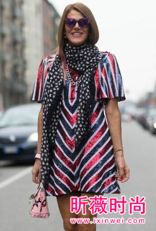 潮人们怎么选择围巾？围巾搭配出一种随性美