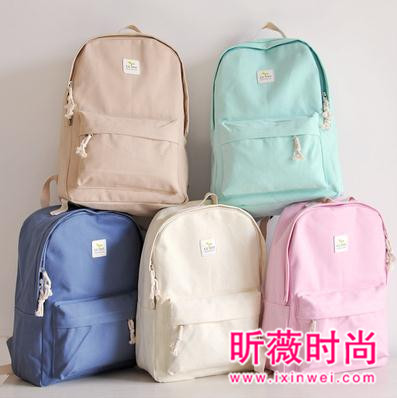 一款减龄双肩包搭配 出街约会都时尚百搭 一款减龄双肩包搭配 出街约会都时尚百搭