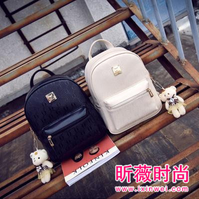 秋季时尚学院风双肩包 减龄可爱拨动纯纯少女梦 秋季时尚学院风双肩包 减龄可爱拨动纯纯少女梦