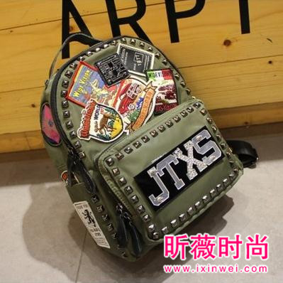 秋季时尚学院风双肩包 减龄可爱拨动纯纯少女梦 秋季时尚学院风双肩包 减龄可爱拨动纯纯少女梦