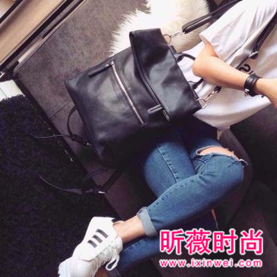 秋季时尚学院风双肩包 减龄可爱拨动纯纯少女梦