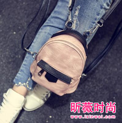 秋季时尚学院风双肩包 减龄可爱拨动纯纯少女梦