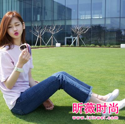 牛仔裤怎么搭配才好看？时尚达人教你牛仔裤穿搭