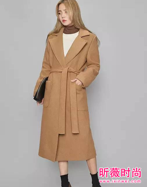冬季驼色呢子大衣 经典时尚永不过时
