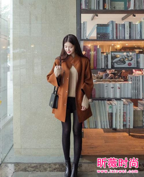 冬季驼色呢子大衣 经典时尚永不过时
